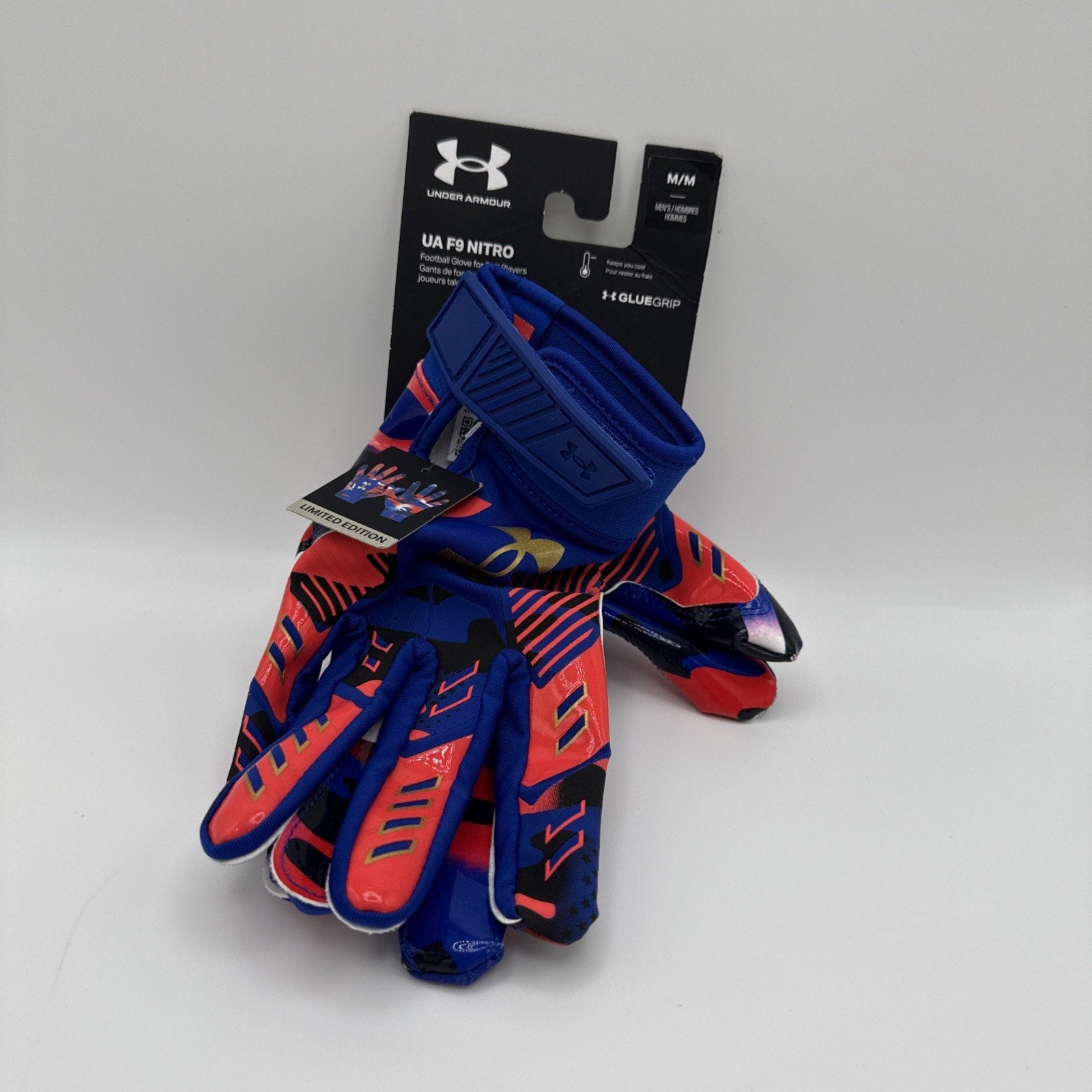 NEW Size M/M Under Armour F9 Nitro Men's Football Gloves w Sticky Gluegrip.