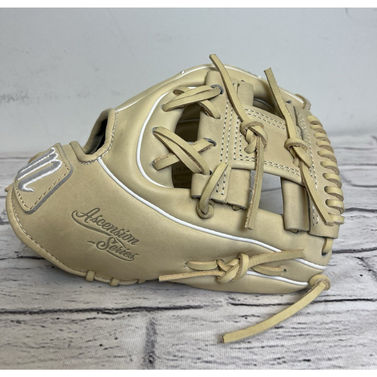 New Other Marucci Ascension 11.25" Infield Baseball Glove RHT Camel