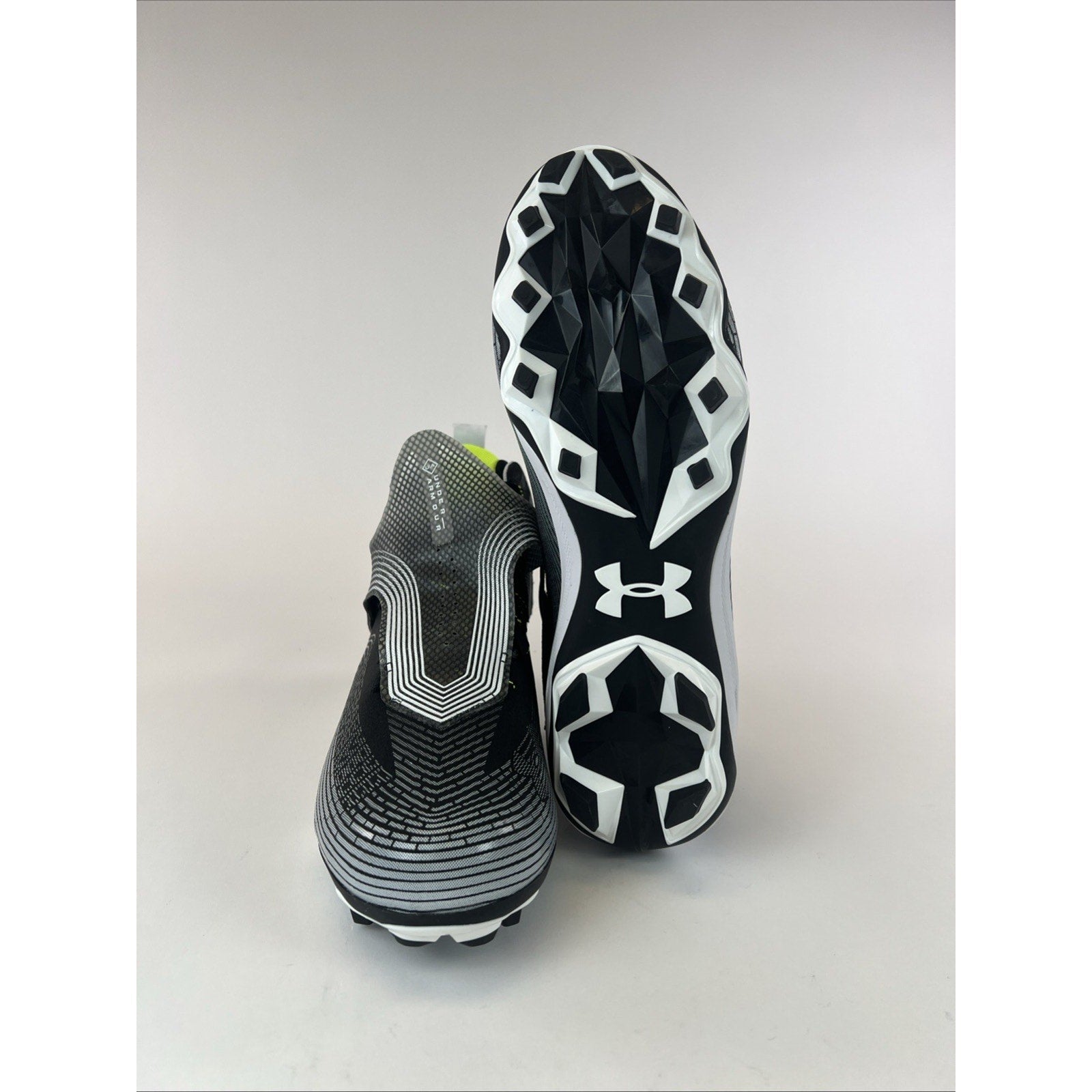 UNDER ARMOUR UA HIGHLIGHT HAMMER MC SIZE 12 3025085-001