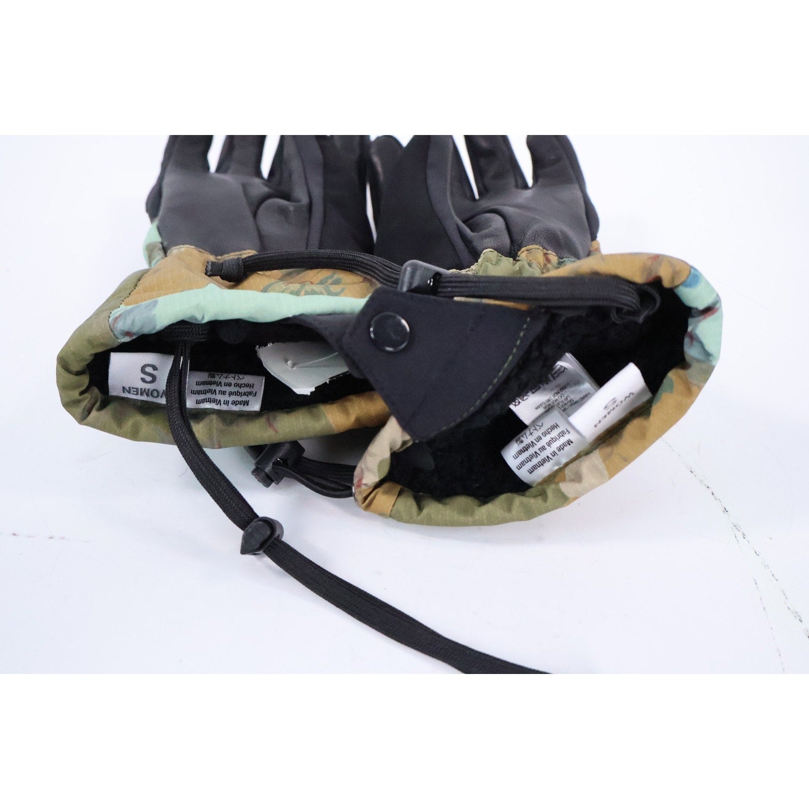 Obermeyer Women's Size Small Regulator Gloves VINTAGE CAMO $65