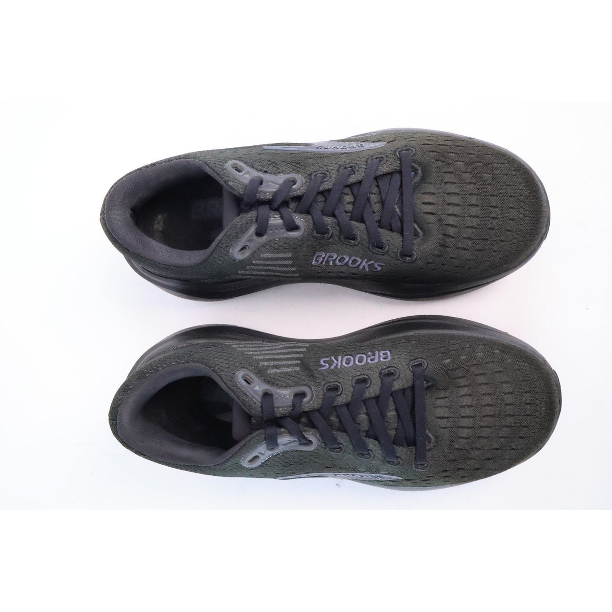 Brooks Ghost Max 3 Women’s Size 7 Black Lace Up Running Sneaker Shoes #121