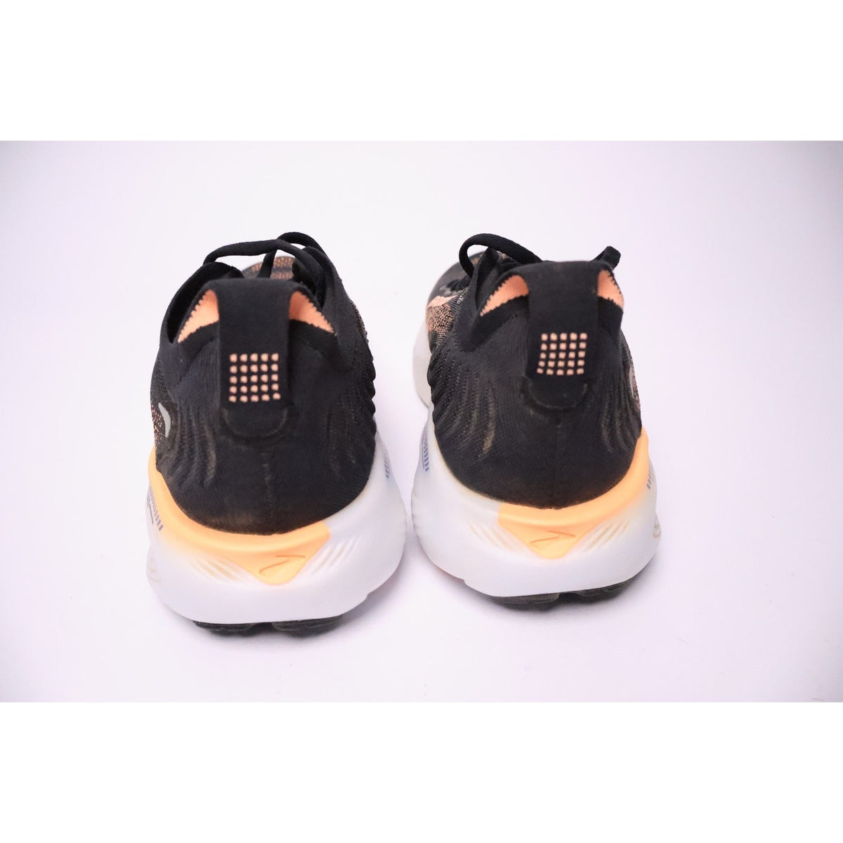 Brooks Adrenaline GTS 25 Women's Shoes Black/Peach/Grap Size 9.5 Medium #185