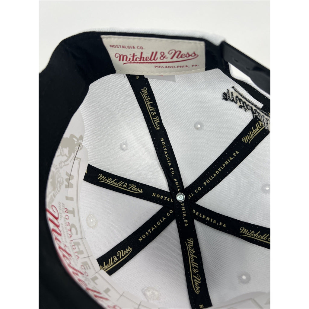 Mitchell And Ness Boston Bruins SnapBack Hat NWT