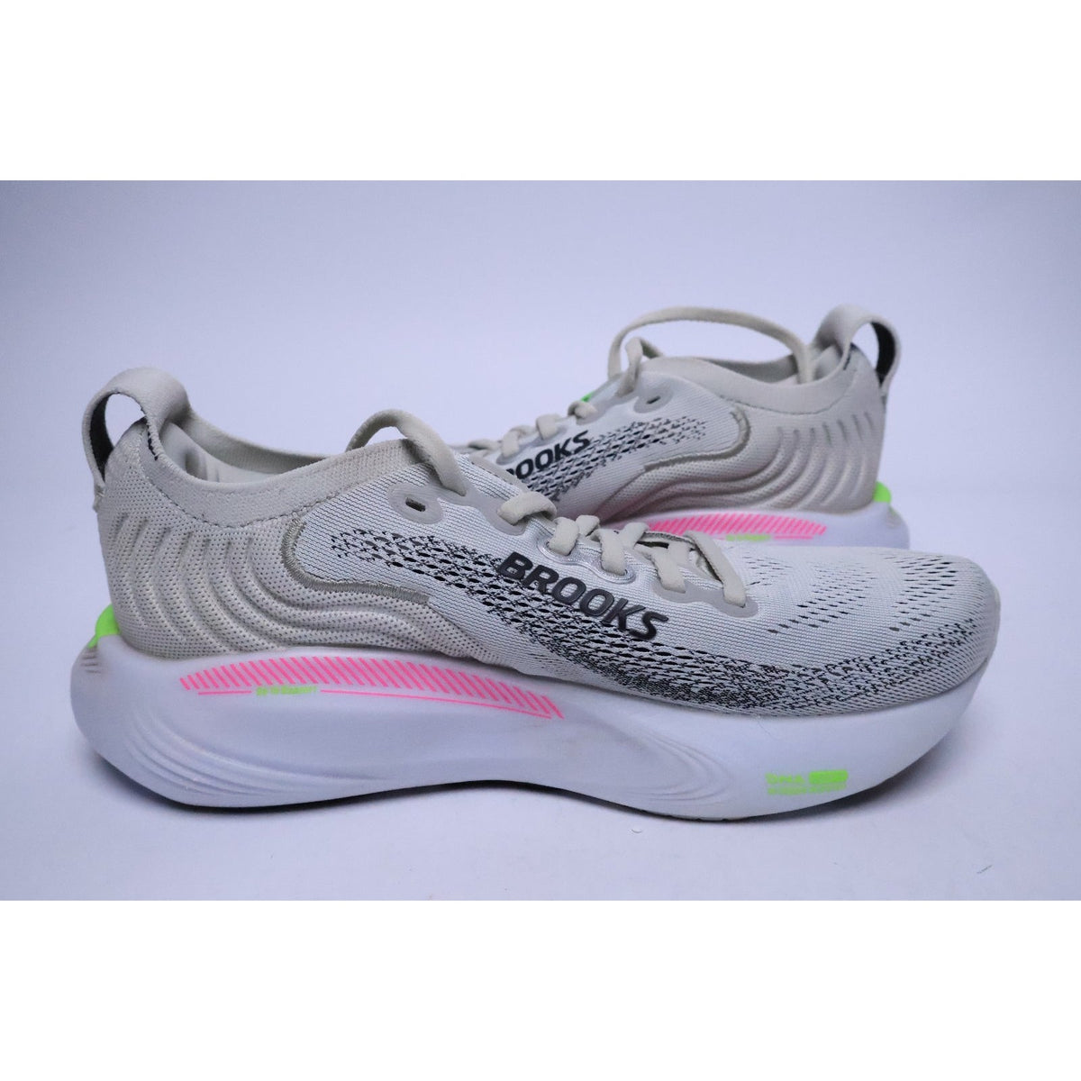Brooks Adrenaline GTS 25 Oyster/Pink Running Shoes Women's Size 7 Excellent #294