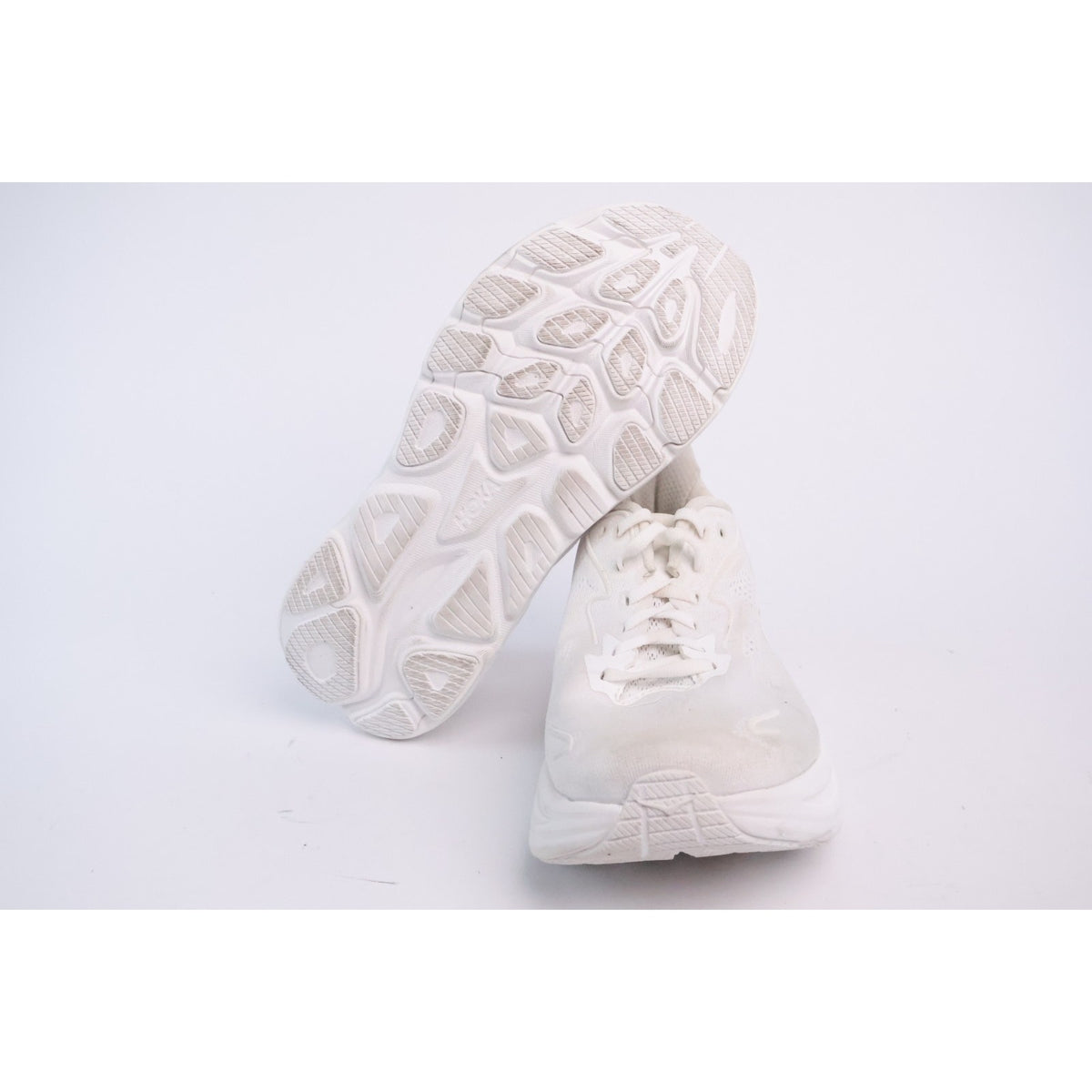 Hoka One One Clifton 10 White Running Shoe's Women's Size 7D Wide 1162050WWH