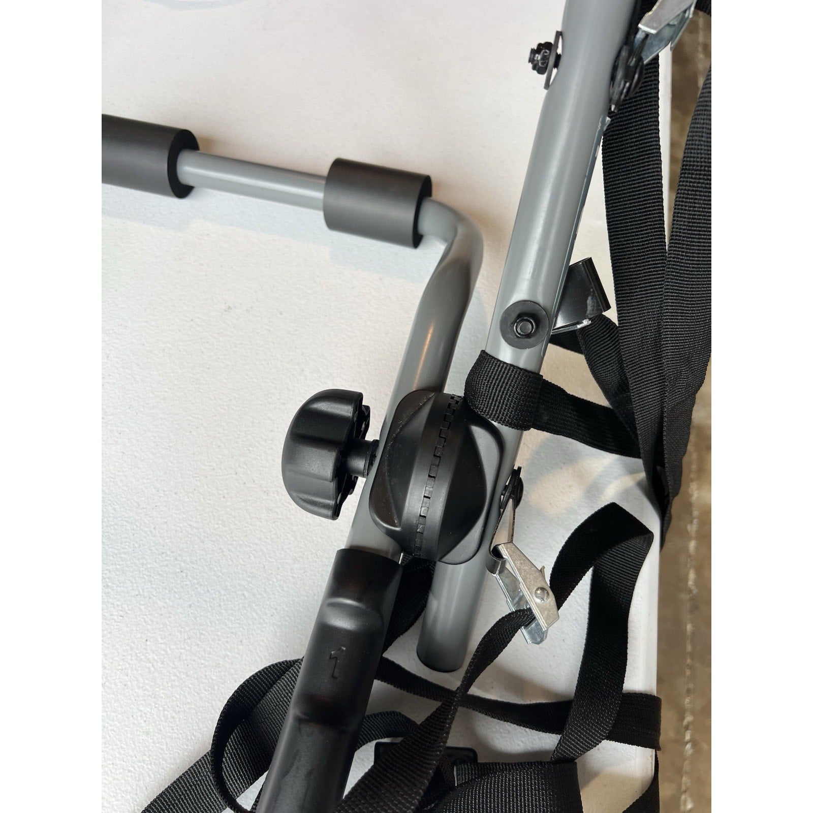 SportRack SR3162 Back Up 3 Bicycle Carrier Holds 3 Bikes Straps To Car Trunks