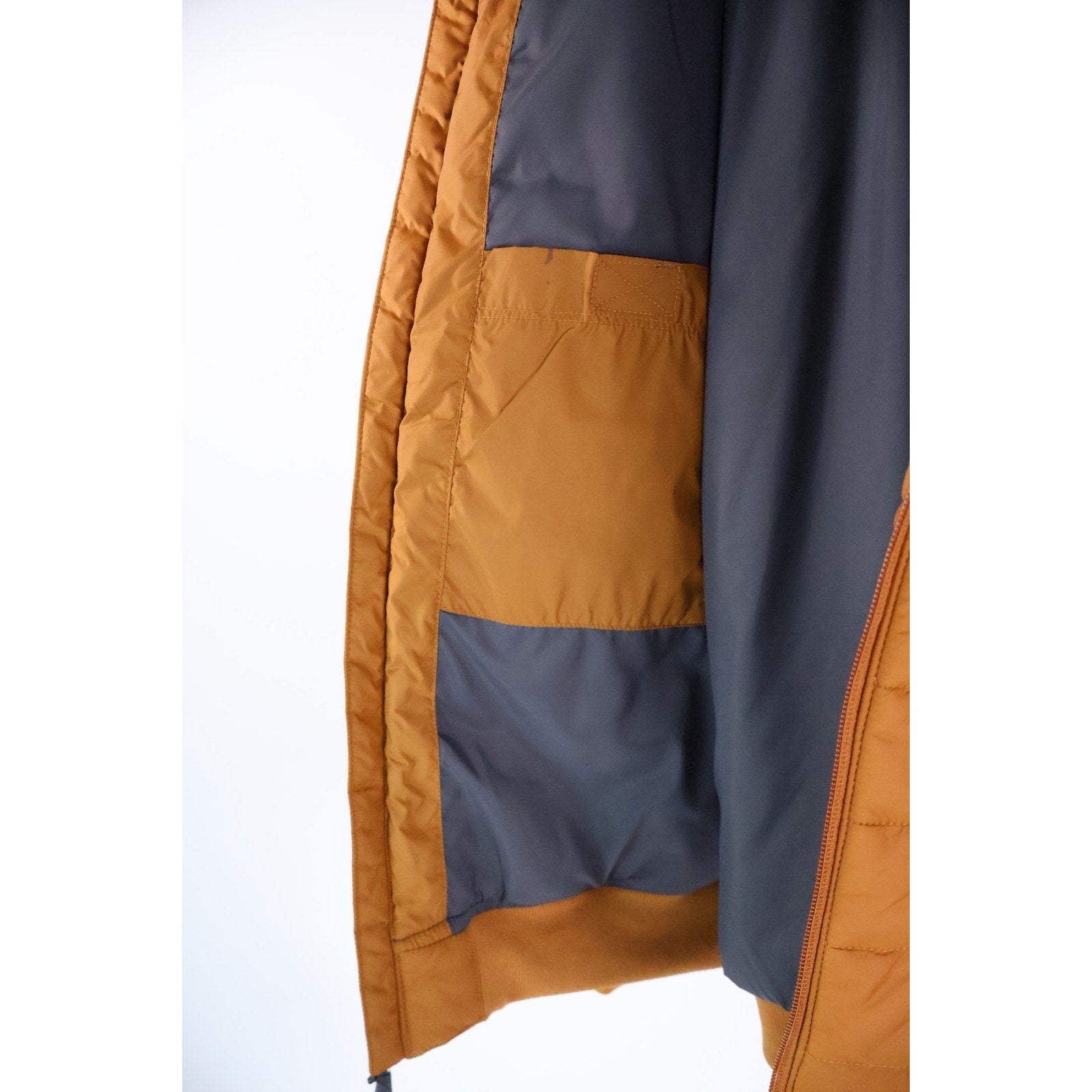 Carhartt Men's Rain Defender Lightweight Insulated Hooded Jacket Size L NWT READ