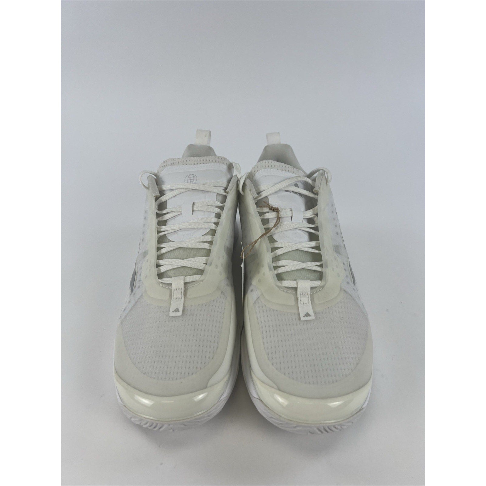 Adidas Avacourt White Silver Metallic Tennis Shoes HQ8404 Women’s Size 11