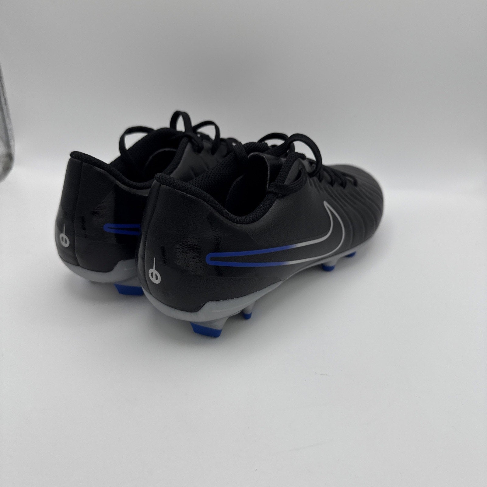 Nike Tiempo Legend 10 Club MG / FG Soccer Cleats Men's Size 5 DV4344-040 New