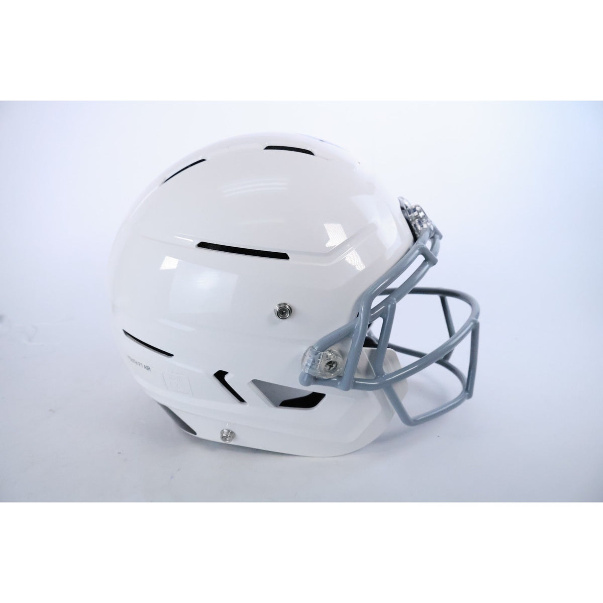 Schutt 2026 F7 Air Youth Medium White Football Helmet NOCSAE NEW Read #74