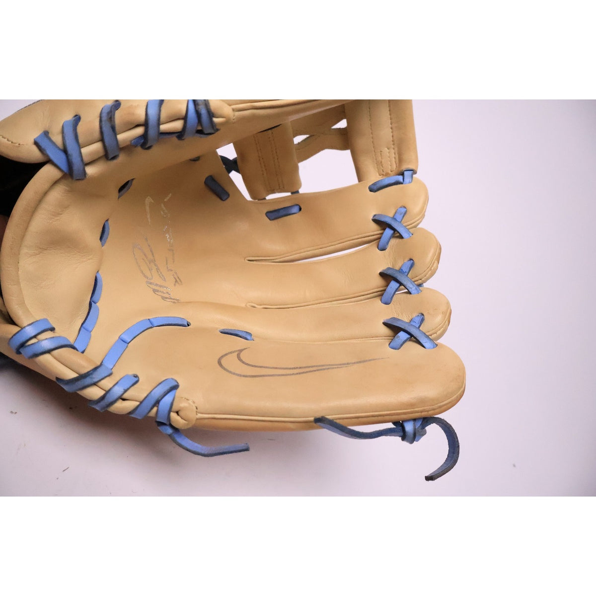 Nike Vapor Elite 11.5” Right Hand Throw Leather Baseball/Softball Glove Tan READ