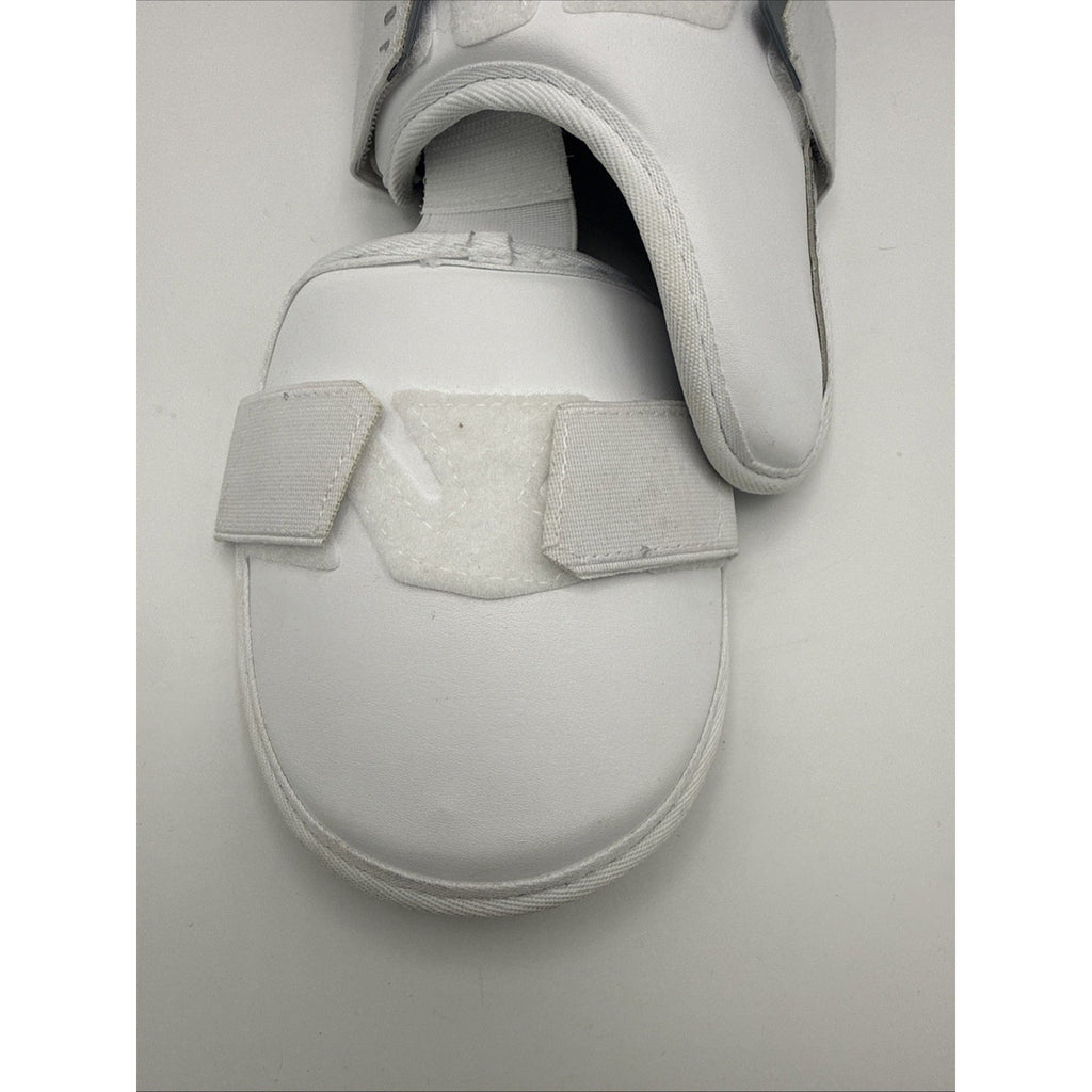 Nike Jordan Fly Batter's Leg Guard Adult OSFM Right White/Metallic Silver