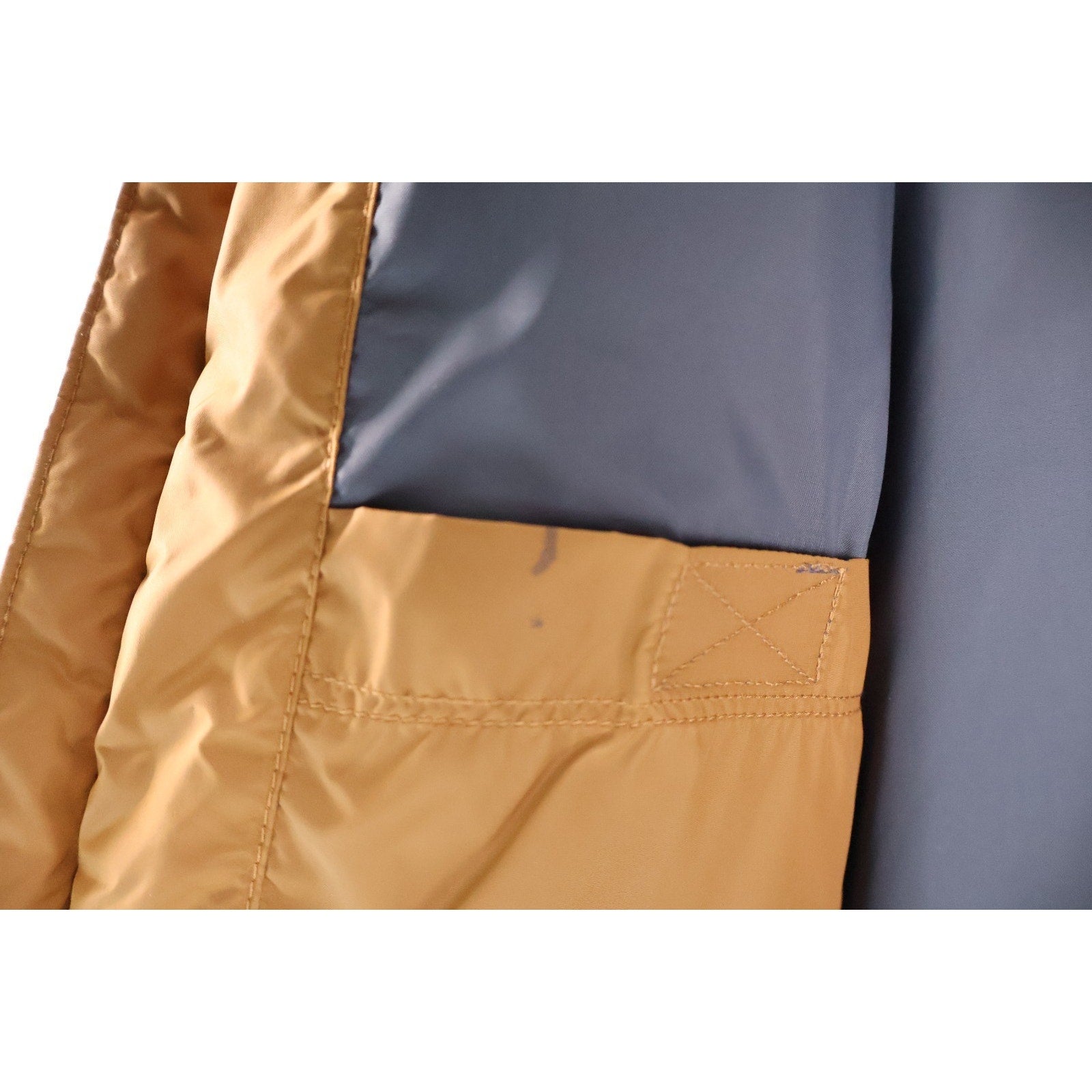 Carhartt Men's Rain Defender Lightweight Insulated Hooded Jacket Size L NWT READ