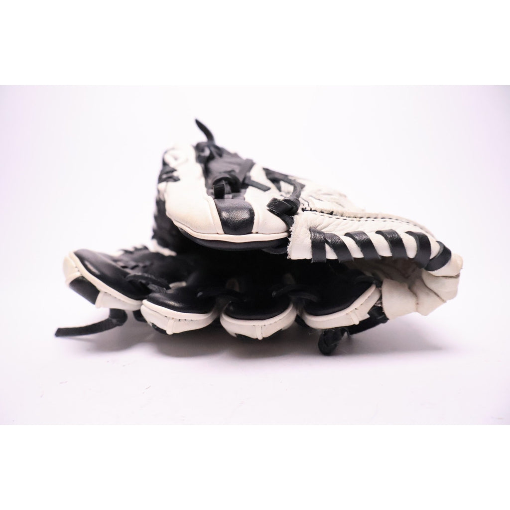 Mizuno 12.5'' Supreme Series Fastpitch Glove - (1251F2WH) - Black/White - RHT